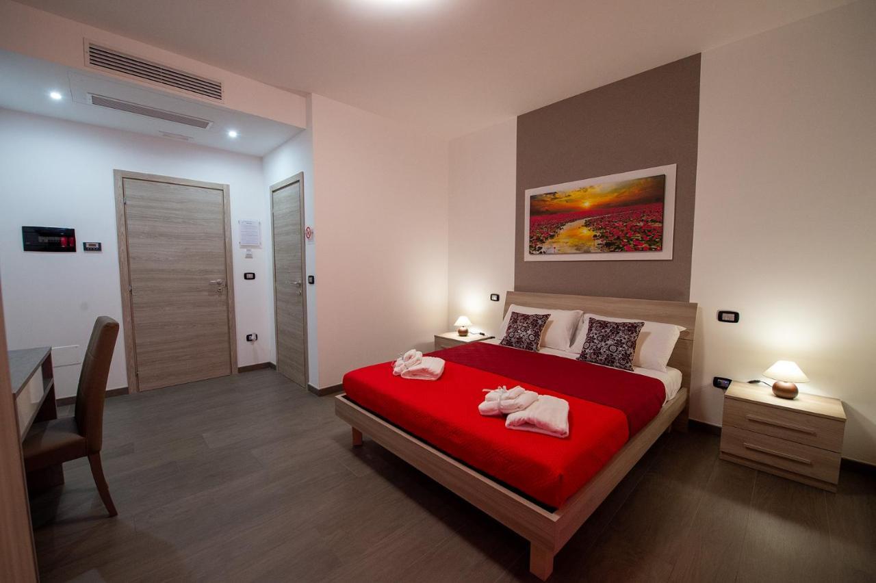 Perla Del Sud Hotel Sava Екстериор снимка