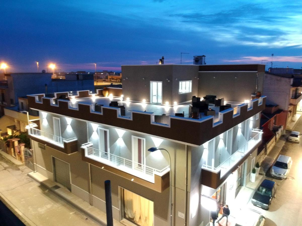 Perla Del Sud Hotel Sava Екстериор снимка