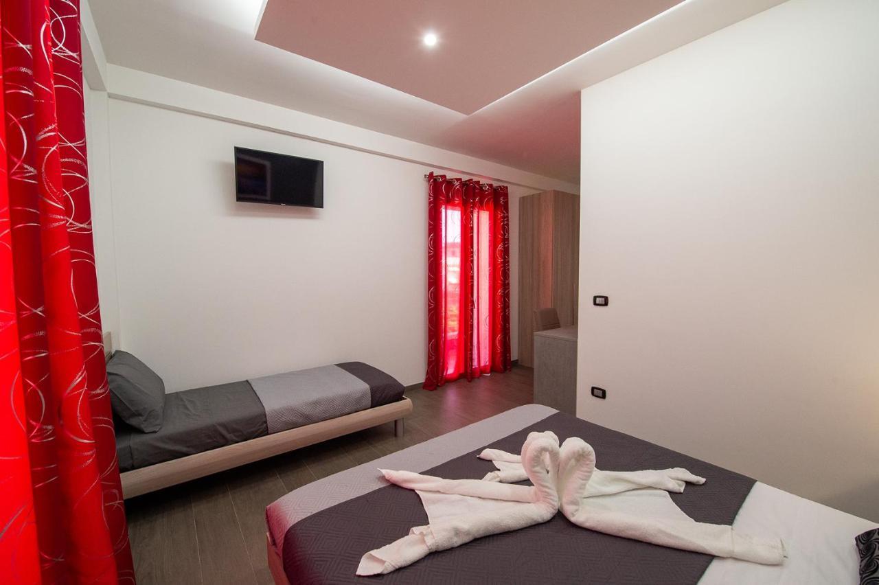 Perla Del Sud Hotel Sava Екстериор снимка